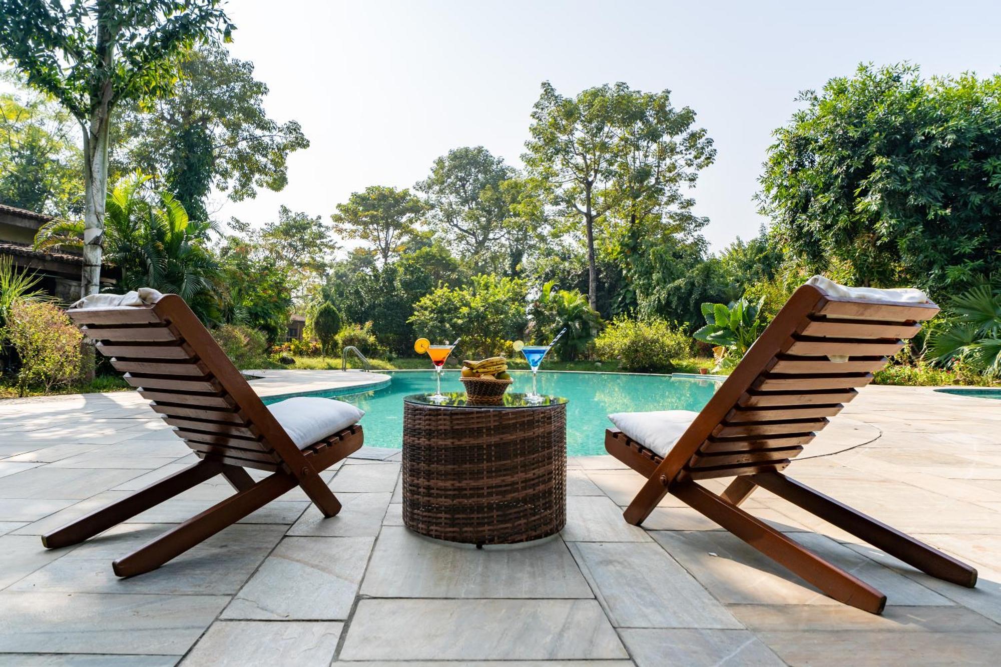 Jungle Villa Resort Chitwan Exterior foto